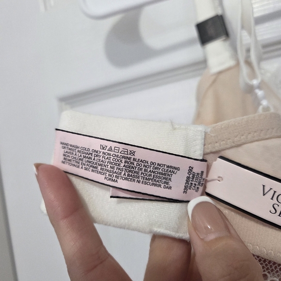 Victoria's Secret Body by Victoria Unlined Demi White/Nude Lace Bra Size 36DDD - Picture 8 of 9